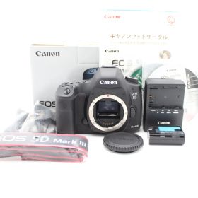 ショット数18813！外箱つきで、■ほぼ新品■ CANON デジタル一眼レフカメラ EOS 5D Mark III ボディ EOS5DMK3 ♯14802