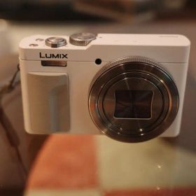た*こ様 美品 Panasonic LUMIX DC-TZ99 ホワイト デジタ