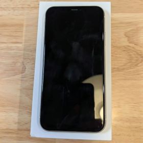 Apple iPhone 11 ホワイト 本体