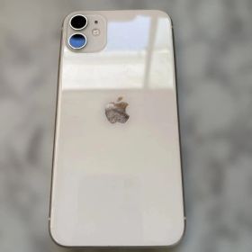 Apple iPhone 11 ホワイト 本体