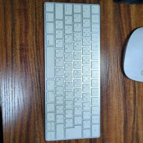 A1644【ジャンク品】キーボード（スペースキー動作不可）
