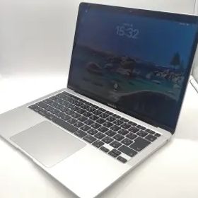 【中古】Apple MacBook Air 13インチ CTO (M1・2020) シルバー Apple M1(CPU:8C/GPU:7C)/16G/256G【熊本】保証期間１ヶ月【ランクB】