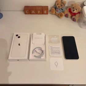 Apple iPhone 13 本体 256GB