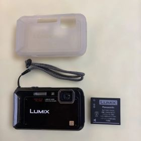 Panasonic LUMIX DMC-FT20 デジカメ シリコン保護カバー付