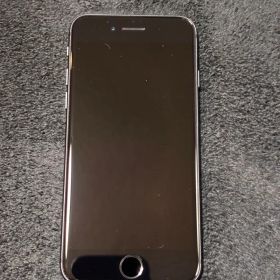 Apple iPhone 8 64GB SIMフリー スペースグレイ