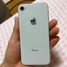 Apple iPhone 8 64GB シルバー 本体 SIMフリー