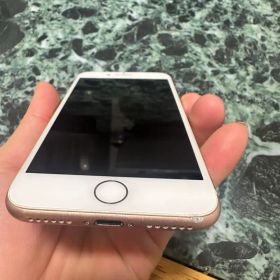 Apple iPhone 8 ゴールド 本体