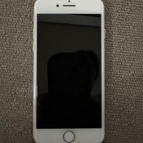 Apple iPhone8 本体 シルバー