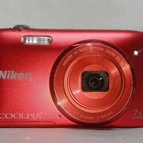 Nikon COOLPIX S3500 7x レッド