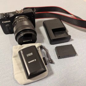 Canon EOS M ダブルレンズキット ブラック