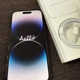 Apple iPhone 14 Pro 本体