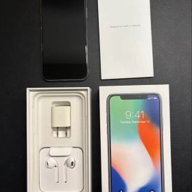 iPhone X 256GB シルバー SIMフリー 電池91%