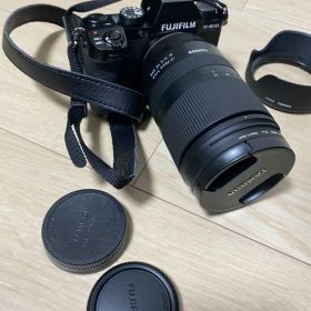 超美品FUJIFILM X-S10 本体 デジタルカメラバッテリー二個付き