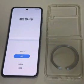 Samsung Galaxy Z Flip 本体 ケース付 SM-F711N