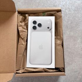 未開封 iPhone 17 ProMax 256GB シルバー SIMフリー