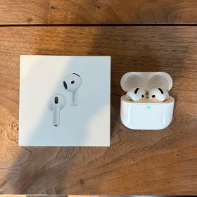 Apple AirPods 4 ANCモデル