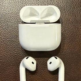 Apple AirPods 4 ノイキャン付き