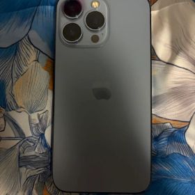 Apple iPhone 13 Pro 本体