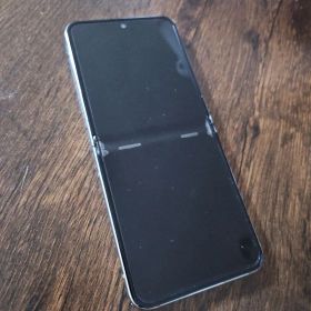 Galaxy Z Flip5 本体【ジャンク】