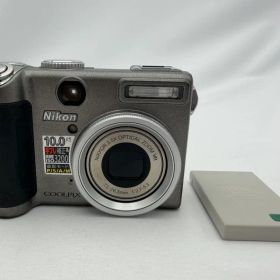 Nikon COOLPIX P5000 デジタルカメラ 本体
