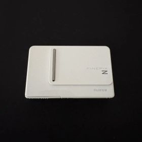 【美品動作確認済み】FUJIFILM FinePix Z300 デジカメホワイト
