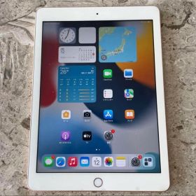 iPad 第6世代 32GB wifiモデル ほぼ未使用