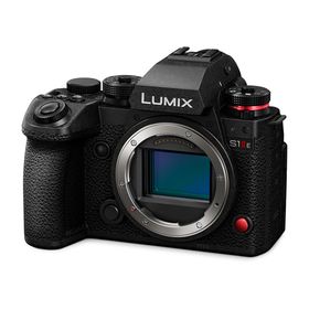 パナソニック【Panasonic】デジタル一眼カメラ ボディ LUMIX ルミックス ブラック スマホアプリ対応 DC-S1M2ES【約2420万画素】