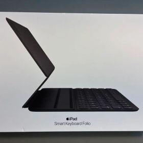 Apple iPad Smart Keyboard Folio 11インチ