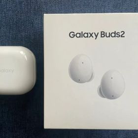 【美品】Samsung Galaxy Buds2 ホワイト ワイヤレスイヤホン