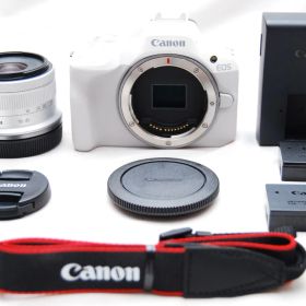 ★極上美品 Canon EOS R50 標準ズームレンズキット RF-S18-45㎜ ホワイト バッテリー２個付き★