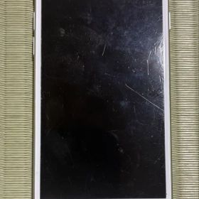 iPhone 8 シルバー SIMなし バッテリー84% 容量64GB