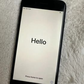 Apple iPhone8 64GB 本体