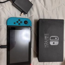 美品 Nintendo Switch 本体 ネオンブルー ネオンレッド
