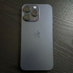 あ*み様 極美品 iPhone15 Pro Max 256GB SIMフリーブル