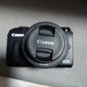 Canon EOS M2 本体 EF-M 22mm F2 STM