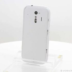 【中古】FUJITSU(富士通） らくらくスマートフォン 32GB ホワイト F-42A docomoロック解除SIMフリー 【297-ud】