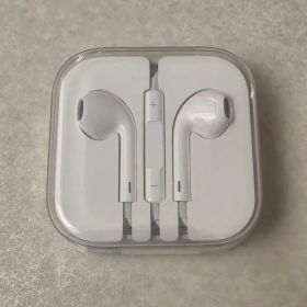 Apple 純正 EarPods 3.5mm イヤホンマイク 純正ケース付き