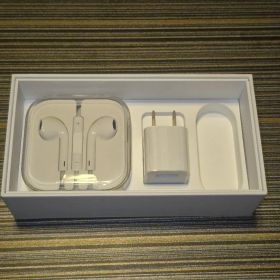 【未使用品】純正 Apple EarPods & 充電アダプター A1385