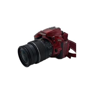 Nikon◆デジタル一眼カメラ D5500 18-55 VR II レンズキット [レッド]//