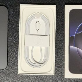 Apple iPhone 16Pro 128GB ブラックチタニウム