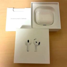 Apple AirPods 4 ワイヤレスイヤホン