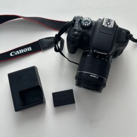 Canon EOS Kiss X8i レンズキット 一眼レフ
