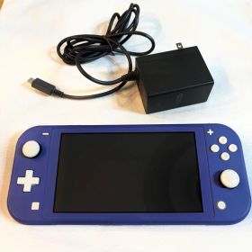 Nintendo Switch Lite ブルー 本体＋純正充電器 初期化済み