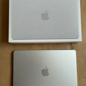 【美品】13インチ MacBook Neo 8GBメモリ 512GB シルバー