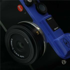 【中古】 《良品》 Leica CL Edition Paul Smith 【希少品/世界限定900台生産】【点検証明書付きライカカメラジャパンにてセンサー交換/外装レザー部品交換/各部点検済】 [ デジタルカメラ ]