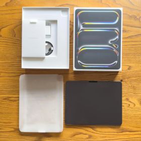 【ほぼ未使用】iPad Pro 13インチ M5 Wi-Fi 256G