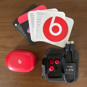 Beats Studio Buds ワイヤレスイヤホン レッド