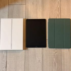 iPad 第9世代 本体 付属品 64GB シルバー 未使用充電器付き