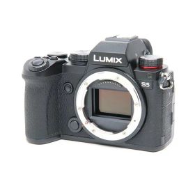 【中古品】《良品》Panasonic LUMIX DC-S5 ボディ【液晶パネル部品交換/三角環取付部調整/各部点検済】[デジタルカメラ]