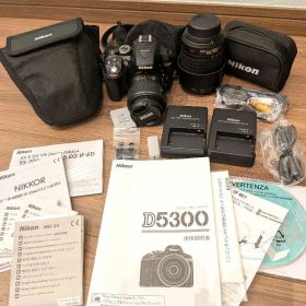 Nikon D5300 ダブルズーム・ケースキット デジタル一眼レフ